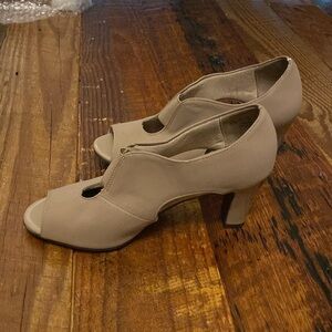 Life Stride • Peep Toe Booties • Suede • Tan • Size 6 1/2